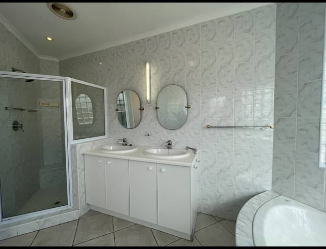 4 BEDROOM HOUSE FOR SALE IN MIDDEDORP